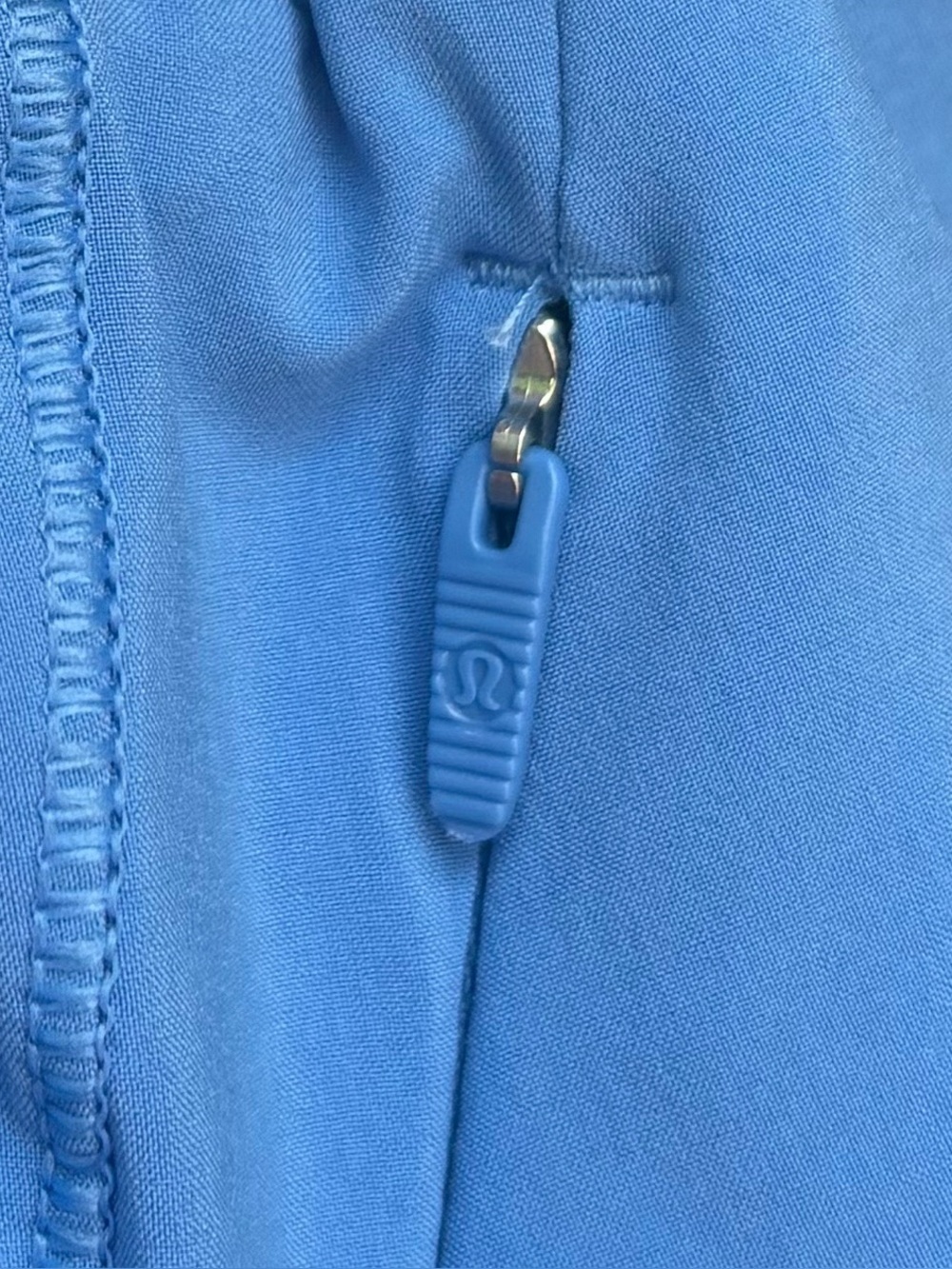 NWT Lululemon Track That High Rise Shorts 5" In Pool Party Size 4 - Picture 4 of 8